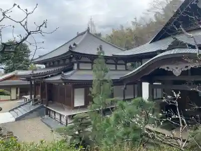 薬王寺の{uncategorized: "未分類", other: "その他", undefined: "問題あり", building: "その他建物", grave: "お墓", sacred_gate: "鳥居", guardian: "狛犬", statue: "像", buddha: "仏像", history: "歴史", nature: "自然", garden: "庭園", animal: "動物", pagoda: "塔", temizu: "手水舎", mountain_gate: "山門・神門", sanctuary: "本殿・本堂", subordinate: "末社・摂社", art: "芸術", scenery: "景色", jizo: "地蔵", ema: "絵馬", goshuin: "御朱印", omikuji: "おみくじ", items: "授与品その他", amulet: "お守り", goshuincho: "御朱印帳", eats: "食事", festival: "お祭り", votive_dance: "神楽", shichigosan: "七五三参", wedding: "結婚式", experience: "体験その他", initially: "初詣", around: "周辺", anti_infection: "感染症対策"}