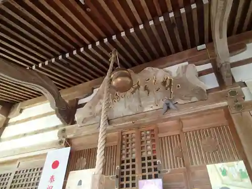 本村井神社の本殿