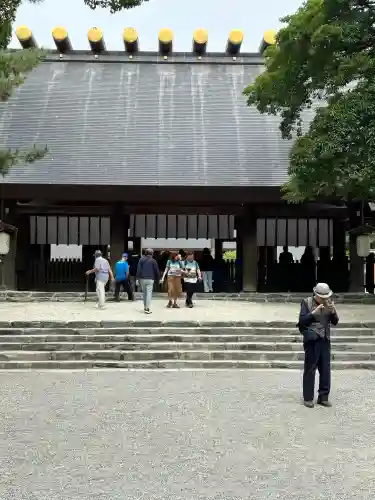 熱田神宮の{uncategorized: "未分類", other: "その他", undefined: "問題あり", building: "その他建物", grave: "お墓", sacred_gate: "鳥居", guardian: "狛犬", statue: "像", buddha: "仏像", history: "歴史", nature: "自然", garden: "庭園", animal: "動物", pagoda: "塔", temizu: "手水舎", mountain_gate: "山門・神門", sanctuary: "本殿・本堂", subordinate: "末社・摂社", art: "芸術", scenery: "景色", jizo: "地蔵", ema: "絵馬", goshuin: "御朱印", omikuji: "おみくじ", items: "授与品その他", amulet: "お守り", goshuincho: "御朱印帳", eats: "食事", festival: "お祭り", votive_dance: "神楽", shichigosan: "七五三参", wedding: "結婚式", experience: "体験その他", initially: "初詣", around: "周辺", anti_infection: "感染症対策"}