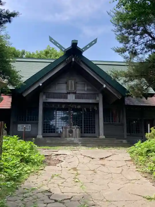 鷲別神社の{uncategorized: "未分類", other: "その他", undefined: "問題あり", building: "その他建物", grave: "お墓", sacred_gate: "鳥居", guardian: "狛犬", statue: "像", buddha: "仏像", history: "歴史", nature: "自然", garden: "庭園", animal: "動物", pagoda: "塔", temizu: "手水舎", mountain_gate: "山門・神門", sanctuary: "本殿・本堂", subordinate: "末社・摂社", art: "芸術", scenery: "景色", jizo: "地蔵", ema: "絵馬", goshuin: "御朱印", omikuji: "おみくじ", items: "授与品その他", amulet: "お守り", goshuincho: "御朱印帳", eats: "食事", festival: "お祭り", votive_dance: "神楽", shichigosan: "七五三参", wedding: "結婚式", experience: "体験その他", initially: "初詣", around: "周辺", anti_infection: "感染症対策"}