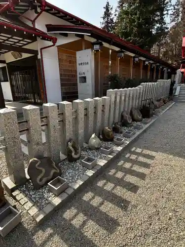 金蛇水神社の{uncategorized: "未分類", other: "その他", undefined: "問題あり", building: "その他建物", grave: "お墓", sacred_gate: "鳥居", guardian: "狛犬", statue: "像", buddha: "仏像", history: "歴史", nature: "自然", garden: "庭園", animal: "動物", pagoda: "塔", temizu: "手水舎", mountain_gate: "山門・神門", sanctuary: "本殿・本堂", subordinate: "末社・摂社", art: "芸術", scenery: "景色", jizo: "地蔵", ema: "絵馬", goshuin: "御朱印", omikuji: "おみくじ", items: "授与品その他", amulet: "お守り", goshuincho: "御朱印帳", eats: "食事", festival: "お祭り", votive_dance: "神楽", shichigosan: "七五三参", wedding: "結婚式", experience: "体験その他", initially: "初詣", around: "周辺", anti_infection: "感染症対策"}