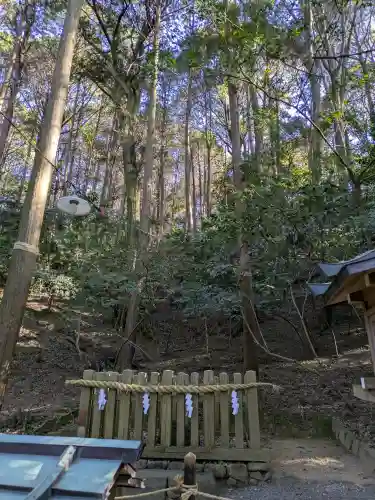 磐座神社（大神神社摂社）の{uncategorized: "未分類", other: "その他", undefined: "問題あり", building: "その他建物", grave: "お墓", sacred_gate: "鳥居", guardian: "狛犬", statue: "像", buddha: "仏像", history: "歴史", nature: "自然", garden: "庭園", animal: "動物", pagoda: "塔", temizu: "手水舎", mountain_gate: "山門・神門", sanctuary: "本殿・本堂", subordinate: "末社・摂社", art: "芸術", scenery: "景色", jizo: "地蔵", ema: "絵馬", goshuin: "御朱印", omikuji: "おみくじ", items: "授与品その他", amulet: "お守り", goshuincho: "御朱印帳", eats: "食事", festival: "お祭り", votive_dance: "神楽", shichigosan: "七五三参", wedding: "結婚式", experience: "体験その他", initially: "初詣", around: "周辺", anti_infection: "感染症対策"}