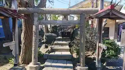 諏訪神社の鳥居