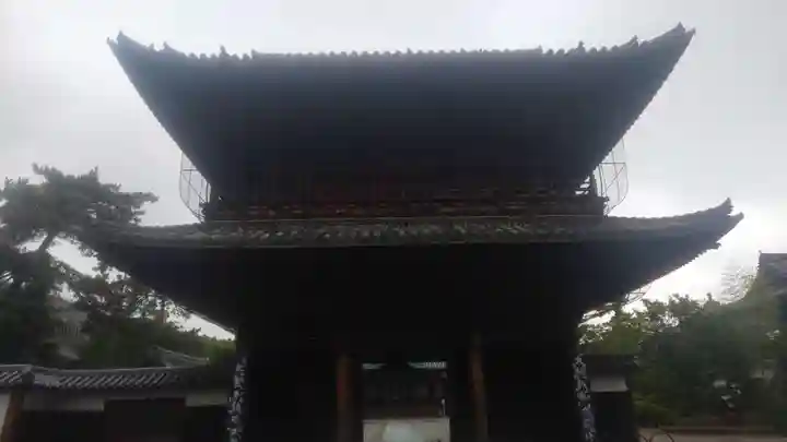 建中寺の山門・神門
