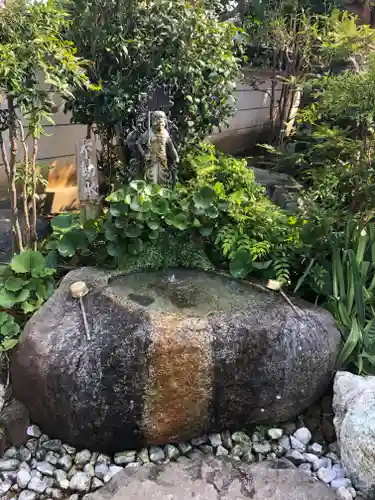 済広寺の手水舎