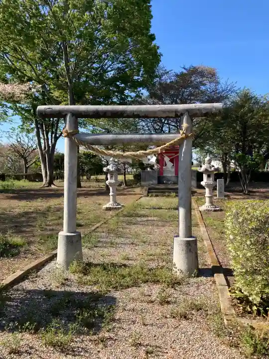八龍神社の{uncategorized: "未分類", other: "その他", undefined: "問題あり", building: "その他建物", grave: "お墓", sacred_gate: "鳥居", guardian: "狛犬", statue: "像", buddha: "仏像", history: "歴史", nature: "自然", garden: "庭園", animal: "動物", pagoda: "塔", temizu: "手水舎", mountain_gate: "山門・神門", sanctuary: "本殿・本堂", subordinate: "末社・摂社", art: "芸術", scenery: "景色", jizo: "地蔵", ema: "絵馬", goshuin: "御朱印", omikuji: "おみくじ", items: "授与品その他", amulet: "お守り", goshuincho: "御朱印帳", eats: "食事", festival: "お祭り", votive_dance: "神楽", shichigosan: "七五三参", wedding: "結婚式", experience: "体験その他", initially: "初詣", around: "周辺", anti_infection: "感染症対策"}
