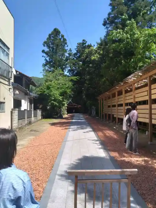 須佐神社の{uncategorized: "未分類", other: "その他", undefined: "問題あり", building: "その他建物", grave: "お墓", sacred_gate: "鳥居", guardian: "狛犬", statue: "像", buddha: "仏像", history: "歴史", nature: "自然", garden: "庭園", animal: "動物", pagoda: "塔", temizu: "手水舎", mountain_gate: "山門・神門", sanctuary: "本殿・本堂", subordinate: "末社・摂社", art: "芸術", scenery: "景色", jizo: "地蔵", ema: "絵馬", goshuin: "御朱印", omikuji: "おみくじ", items: "授与品その他", amulet: "お守り", goshuincho: "御朱印帳", eats: "食事", festival: "お祭り", votive_dance: "神楽", shichigosan: "七五三参", wedding: "結婚式", experience: "体験その他", initially: "初詣", around: "周辺", anti_infection: "感染症対策"}