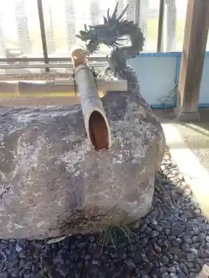 おちょぼ稲荷故里の宮の手水舎