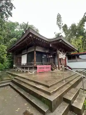 平出雷電神社の本殿・本堂