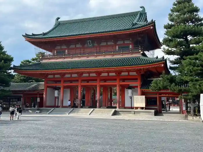 平安神宮の山門