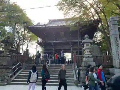 高尾山薬王院の山門・神門