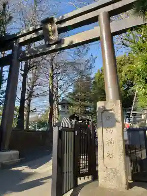 諏訪神社の鳥居