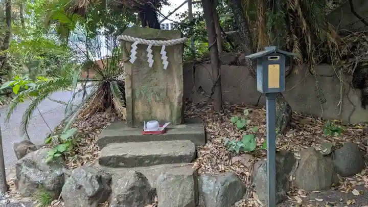 宮地嶽神社の末社・摂社