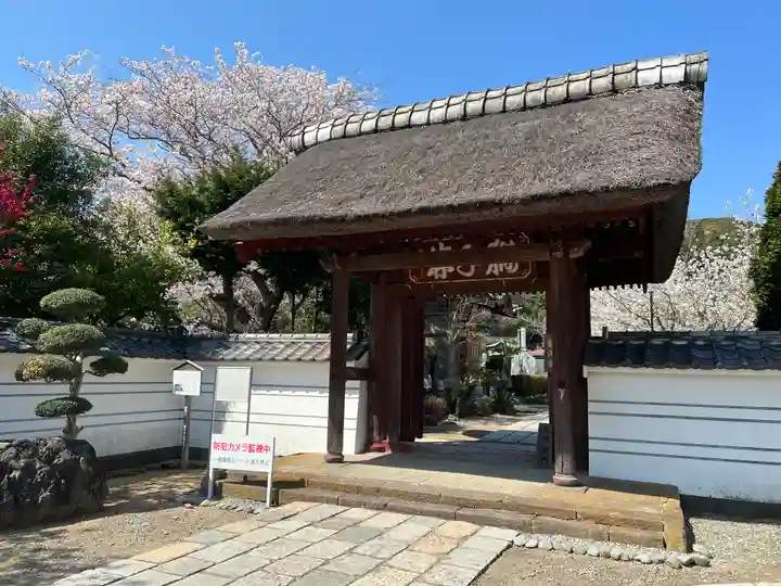海宝院の山門・神門