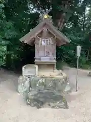 八重垣神社の末社