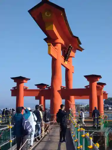 厳島神社の鳥居