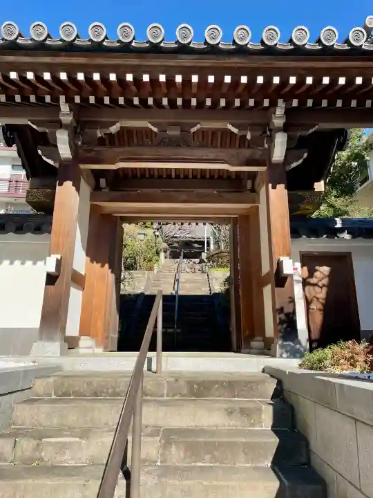 法雲寺の{uncategorized: "未分類", other: "その他", undefined: "問題あり", building: "その他建物", grave: "お墓", sacred_gate: "鳥居", guardian: "狛犬", statue: "像", buddha: "仏像", history: "歴史", nature: "自然", garden: "庭園", animal: "動物", pagoda: "塔", temizu: "手水舎", mountain_gate: "山門・神門", sanctuary: "本殿・本堂", subordinate: "末社・摂社", art: "芸術", scenery: "景色", jizo: "地蔵", ema: "絵馬", goshuin: "御朱印", omikuji: "おみくじ", items: "授与品その他", amulet: "お守り", goshuincho: "御朱印帳", eats: "食事", festival: "お祭り", votive_dance: "神楽", shichigosan: "七五三参", wedding: "結婚式", experience: "体験その他", initially: "初詣", around: "周辺", anti_infection: "感染症対策"}