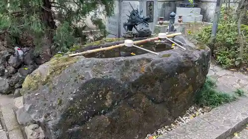 井口院の手水舎