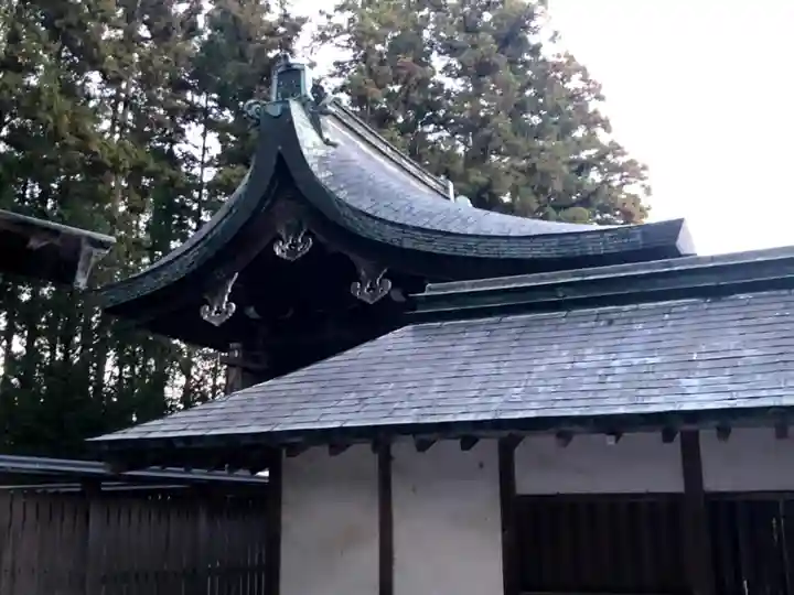 鴨神社の本殿・本堂
