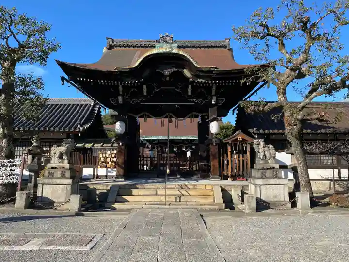 六孫王神社の本殿・本堂