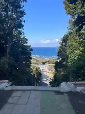 洲崎神社の{uncategorized: "未分類", other: "その他", undefined: "問題あり", building: "その他建物", grave: "お墓", sacred_gate: "鳥居", guardian: "狛犬", statue: "像", buddha: "仏像", history: "歴史", nature: "自然", garden: "庭園", animal: "動物", pagoda: "塔", temizu: "手水舎", mountain_gate: "山門・神門", sanctuary: "本殿・本堂", subordinate: "末社・摂社", art: "芸術", scenery: "景色", jizo: "地蔵", ema: "絵馬", goshuin: "御朱印", omikuji: "おみくじ", items: "授与品その他", amulet: "お守り", goshuincho: "御朱印帳", eats: "食事", festival: "お祭り", votive_dance: "神楽", shichigosan: "七五三参", wedding: "結婚式", experience: "体験その他", initially: "初詣", around: "周辺", anti_infection: "感染症対策"}