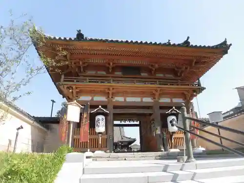 総持寺の山門