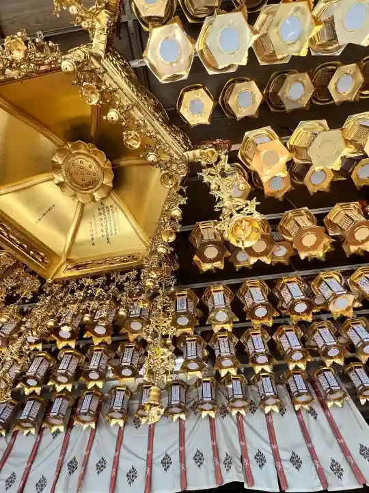 持宝院(手伝い地蔵)の{uncategorized: "未分類", other: "その他", undefined: "問題あり", building: "その他建物", grave: "お墓", sacred_gate: "鳥居", guardian: "狛犬", statue: "像", buddha: "仏像", history: "歴史", nature: "自然", garden: "庭園", animal: "動物", pagoda: "塔", temizu: "手水舎", mountain_gate: "山門・神門", sanctuary: "本殿・本堂", subordinate: "末社・摂社", art: "芸術", scenery: "景色", jizo: "地蔵", ema: "絵馬", goshuin: "御朱印", omikuji: "おみくじ", items: "授与品その他", amulet: "お守り", goshuincho: "御朱印帳", eats: "食事", festival: "お祭り", votive_dance: "神楽", shichigosan: "七五三参", wedding: "結婚式", experience: "体験その他", initially: "初詣", around: "周辺", anti_infection: "感染症対策"}