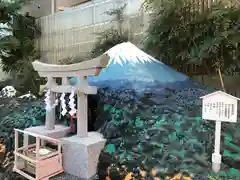 京濱伏見稲荷神社の末社