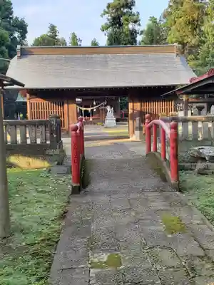 二宮赤城神社の山門・神門