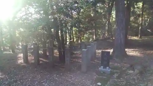 甕森神社の建物その他