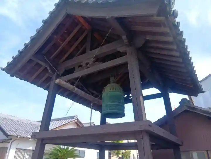笠松別院の{uncategorized: "未分類", other: "その他", undefined: "問題あり", building: "その他建物", grave: "お墓", sacred_gate: "鳥居", guardian: "狛犬", statue: "像", buddha: "仏像", history: "歴史", nature: "自然", garden: "庭園", animal: "動物", pagoda: "塔", temizu: "手水舎", mountain_gate: "山門・神門", sanctuary: "本殿・本堂", subordinate: "末社・摂社", art: "芸術", scenery: "景色", jizo: "地蔵", ema: "絵馬", goshuin: "御朱印", omikuji: "おみくじ", items: "授与品その他", amulet: "お守り", goshuincho: "御朱印帳", eats: "食事", festival: "お祭り", votive_dance: "神楽", shichigosan: "七五三参", wedding: "結婚式", experience: "体験その他", initially: "初詣", around: "周辺", anti_infection: "感染症対策"}