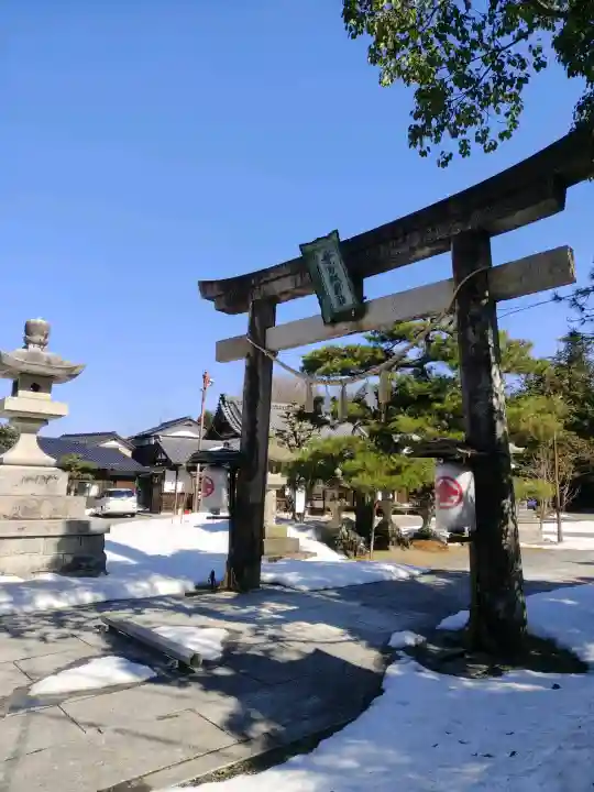 金刀比羅神社の{uncategorized: "未分類", other: "その他", undefined: "問題あり", building: "その他建物", grave: "お墓", sacred_gate: "鳥居", guardian: "狛犬", statue: "像", buddha: "仏像", history: "歴史", nature: "自然", garden: "庭園", animal: "動物", pagoda: "塔", temizu: "手水舎", mountain_gate: "山門・神門", sanctuary: "本殿・本堂", subordinate: "末社・摂社", art: "芸術", scenery: "景色", jizo: "地蔵", ema: "絵馬", goshuin: "御朱印", omikuji: "おみくじ", items: "授与品その他", amulet: "お守り", goshuincho: "御朱印帳", eats: "食事", festival: "お祭り", votive_dance: "神楽", shichigosan: "七五三参", wedding: "結婚式", experience: "体験その他", initially: "初詣", around: "周辺", anti_infection: "感染症対策"}