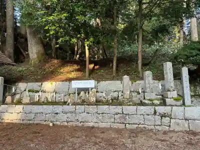 湯野神社の{uncategorized: "未分類", other: "その他", undefined: "問題あり", building: "その他建物", grave: "お墓", sacred_gate: "鳥居", guardian: "狛犬", statue: "像", buddha: "仏像", history: "歴史", nature: "自然", garden: "庭園", animal: "動物", pagoda: "塔", temizu: "手水舎", mountain_gate: "山門・神門", sanctuary: "本殿・本堂", subordinate: "末社・摂社", art: "芸術", scenery: "景色", jizo: "地蔵", ema: "絵馬", goshuin: "御朱印", omikuji: "おみくじ", items: "授与品その他", amulet: "お守り", goshuincho: "御朱印帳", eats: "食事", festival: "お祭り", votive_dance: "神楽", shichigosan: "七五三参", wedding: "結婚式", experience: "体験その他", initially: "初詣", around: "周辺", anti_infection: "感染症対策"}