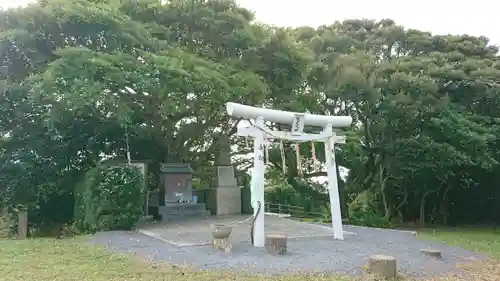 龍光大神の建物その他