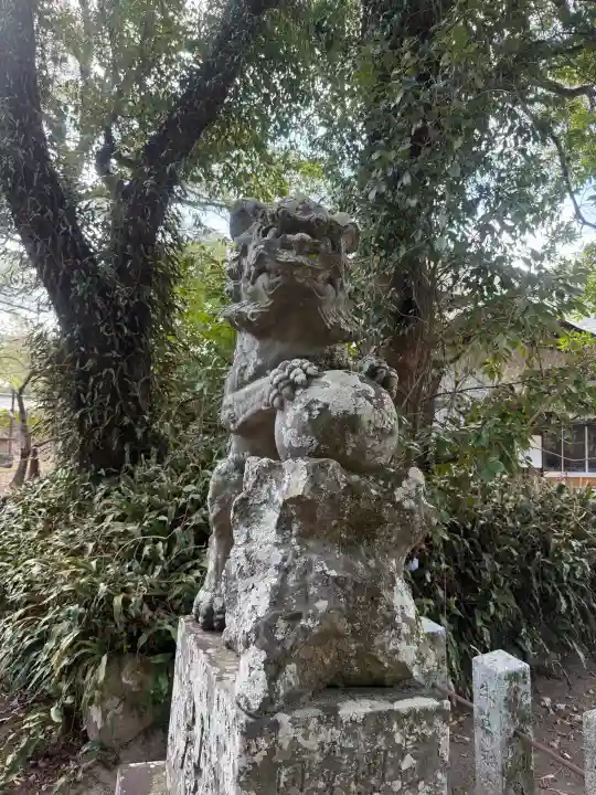 鏡神社の{uncategorized: "未分類", other: "その他", undefined: "問題あり", building: "その他建物", grave: "お墓", sacred_gate: "鳥居", guardian: "狛犬", statue: "像", buddha: "仏像", history: "歴史", nature: "自然", garden: "庭園", animal: "動物", pagoda: "塔", temizu: "手水舎", mountain_gate: "山門・神門", sanctuary: "本殿・本堂", subordinate: "末社・摂社", art: "芸術", scenery: "景色", jizo: "地蔵", ema: "絵馬", goshuin: "御朱印", omikuji: "おみくじ", items: "授与品その他", amulet: "お守り", goshuincho: "御朱印帳", eats: "食事", festival: "お祭り", votive_dance: "神楽", shichigosan: "七五三参", wedding: "結婚式", experience: "体験その他", initially: "初詣", around: "周辺", anti_infection: "感染症対策"}