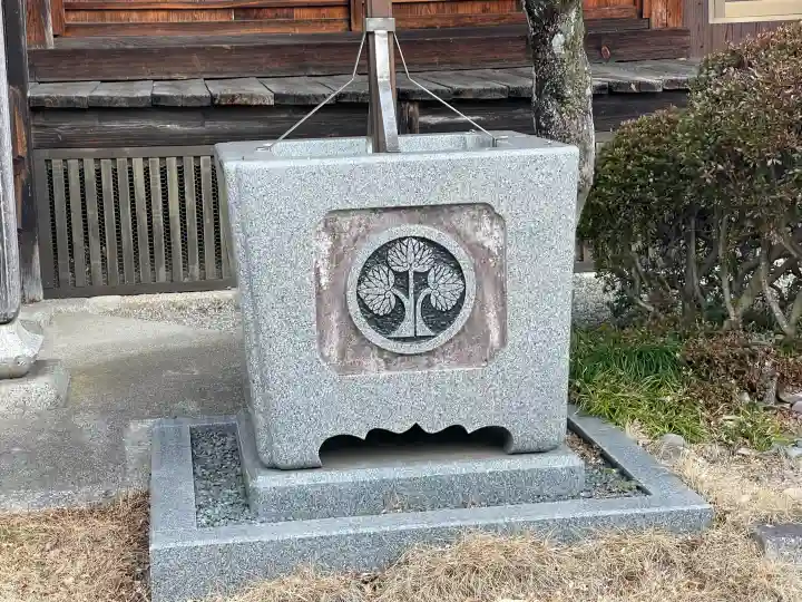 松元寺の{uncategorized: "未分類", other: "その他", undefined: "問題あり", building: "その他建物", grave: "お墓", sacred_gate: "鳥居", guardian: "狛犬", statue: "像", buddha: "仏像", history: "歴史", nature: "自然", garden: "庭園", animal: "動物", pagoda: "塔", temizu: "手水舎", mountain_gate: "山門・神門", sanctuary: "本殿・本堂", subordinate: "末社・摂社", art: "芸術", scenery: "景色", jizo: "地蔵", ema: "絵馬", goshuin: "御朱印", omikuji: "おみくじ", items: "授与品その他", amulet: "お守り", goshuincho: "御朱印帳", eats: "食事", festival: "お祭り", votive_dance: "神楽", shichigosan: "七五三参", wedding: "結婚式", experience: "体験その他", initially: "初詣", around: "周辺", anti_infection: "感染症対策"}