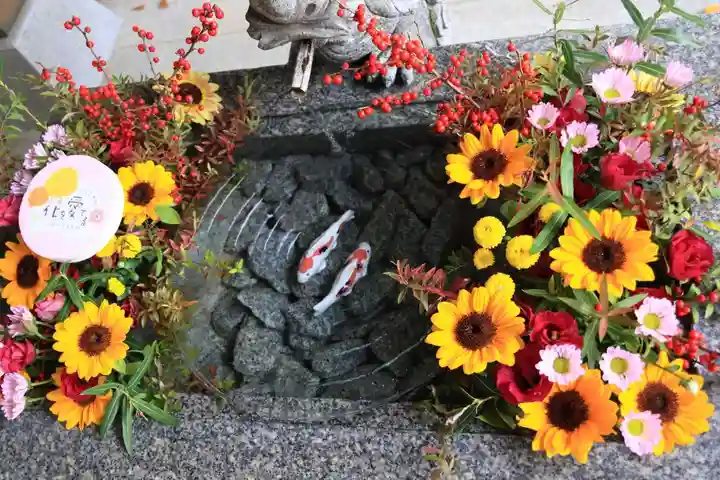 滑川神社 - 仕事と子どもの守り神の手水舎