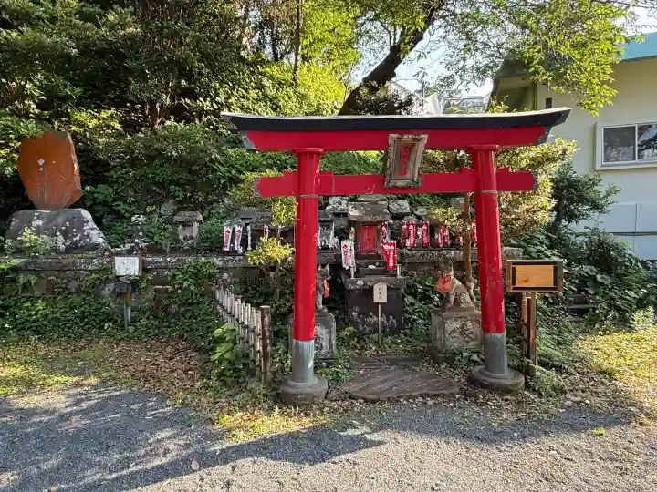 貴船神社の{uncategorized: "未分類", other: "その他", undefined: "問題あり", building: "その他建物", grave: "お墓", sacred_gate: "鳥居", guardian: "狛犬", statue: "像", buddha: "仏像", history: "歴史", nature: "自然", garden: "庭園", animal: "動物", pagoda: "塔", temizu: "手水舎", mountain_gate: "山門・神門", sanctuary: "本殿・本堂", subordinate: "末社・摂社", art: "芸術", scenery: "景色", jizo: "地蔵", ema: "絵馬", goshuin: "御朱印", omikuji: "おみくじ", items: "授与品その他", amulet: "お守り", goshuincho: "御朱印帳", eats: "食事", festival: "お祭り", votive_dance: "神楽", shichigosan: "七五三参", wedding: "結婚式", experience: "体験その他", initially: "初詣", around: "周辺", anti_infection: "感染症対策"}