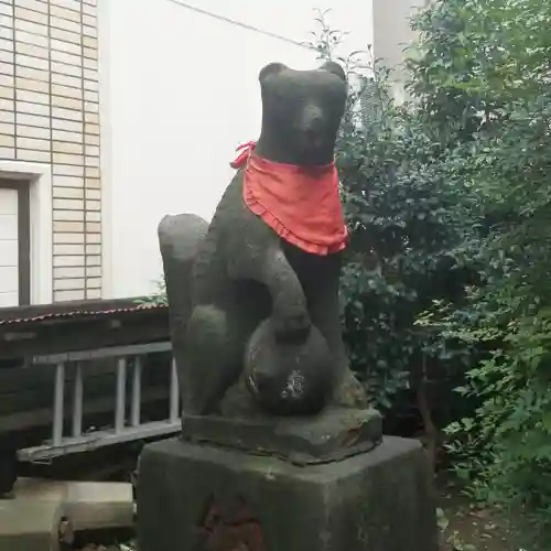 上布田稲荷神社の狛犬