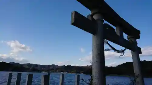 鳴無神社の鳥居