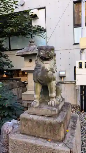 白金氷川神社の狛犬