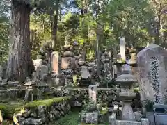 高野山金剛峯寺奥の院(和歌山県)