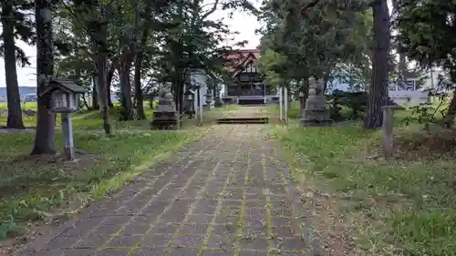 真龍神社の庭園