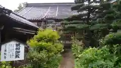 来教寺の本殿