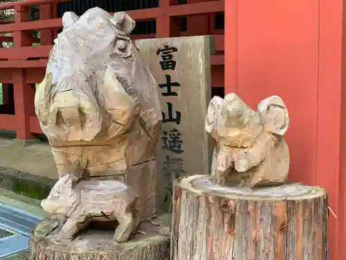 富士山東口本宮 冨士浅間神社の狛犬