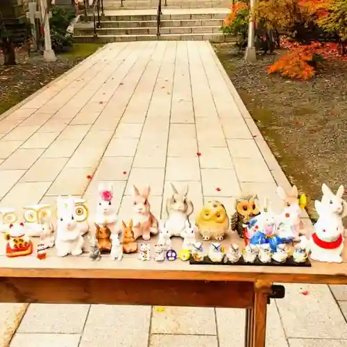 彌彦神社　(伊夜日子神社)の像