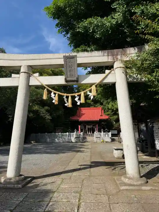旭鎮守八幡神社の{uncategorized: "未分類", other: "その他", undefined: "問題あり", building: "その他建物", grave: "お墓", sacred_gate: "鳥居", guardian: "狛犬", statue: "像", buddha: "仏像", history: "歴史", nature: "自然", garden: "庭園", animal: "動物", pagoda: "塔", temizu: "手水舎", mountain_gate: "山門・神門", sanctuary: "本殿・本堂", subordinate: "末社・摂社", art: "芸術", scenery: "景色", jizo: "地蔵", ema: "絵馬", goshuin: "御朱印", omikuji: "おみくじ", items: "授与品その他", amulet: "お守り", goshuincho: "御朱印帳", eats: "食事", festival: "お祭り", votive_dance: "神楽", shichigosan: "七五三参", wedding: "結婚式", experience: "体験その他", initially: "初詣", around: "周辺", anti_infection: "感染症対策"}