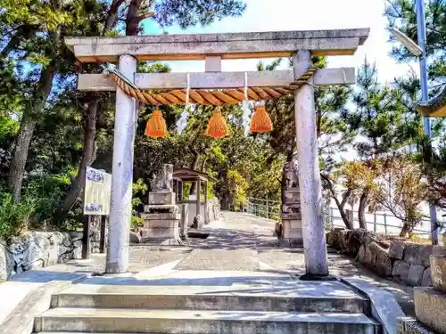 日間賀神社の鳥居