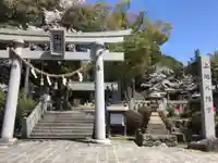 上地八幡宮の鳥居