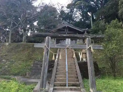 毛津神社の鳥居